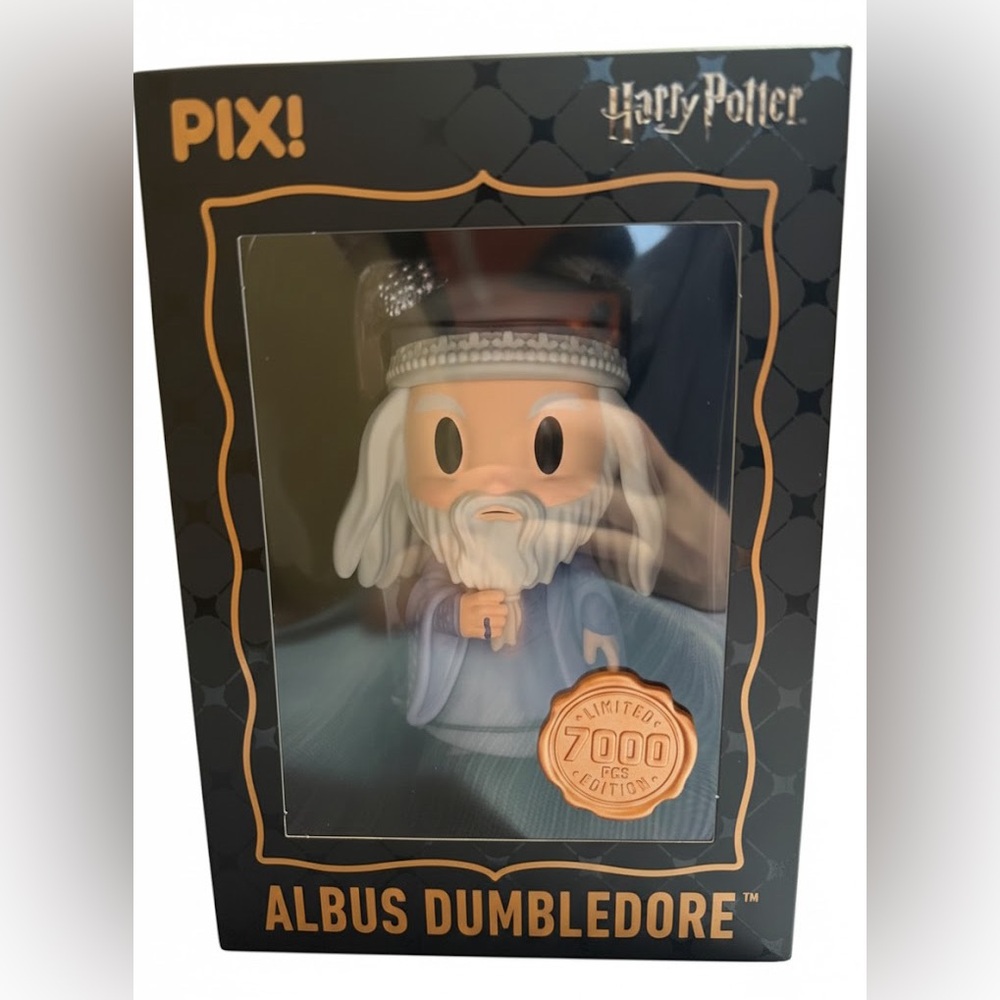 PIX! Albus Dumbledore Vinyl Figure